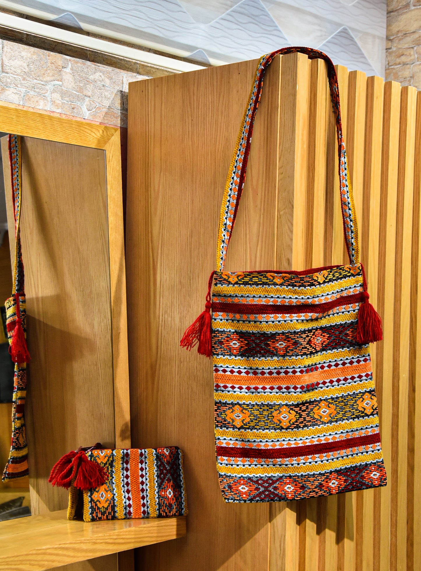 Ensemble sac bandoulière et pochette artisanale – Tissage traditionnel